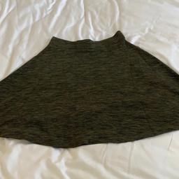 Superdry khaki short skirt 
Jersey material
Size XS