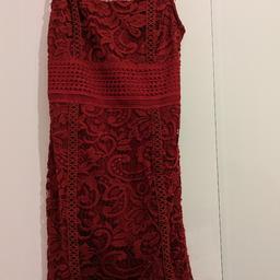Red lace Topshop dress size UK 8 with zip back. Good condition from a smoke and pet free home.

Collection only from Middlewich, Cheshire.