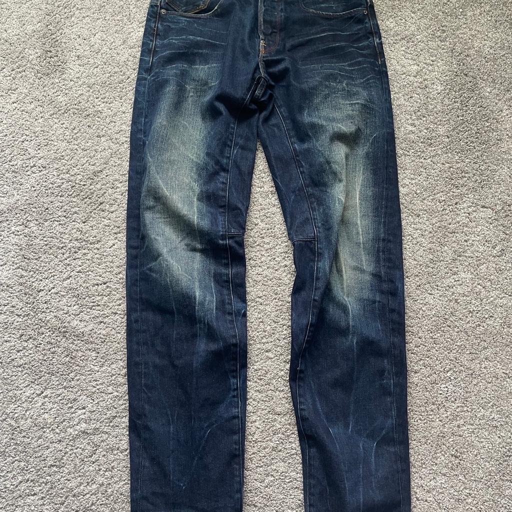 Mens G Star Raw Denim jeans. Size W: 28 L: 32
In excellent condition. A crotch tapered style

Post out 2nd class Royal mail