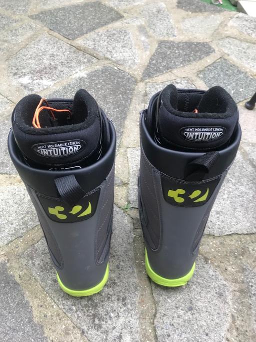 Buy & Sell South East London Bermondsey - South East London - Photos for Snowboard boots