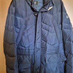 Verkaufe hier eine Bogner Jacke Classic Fit Gr.48 in Blau. Wurde ein paar mal getragen und ist in einem einwandfreien Zustand.
Versandkosten extra