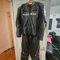 Dainese full leather suit, size 54. I have this suit twice. It's in awesome condition. The jacket and trousers can be separated.