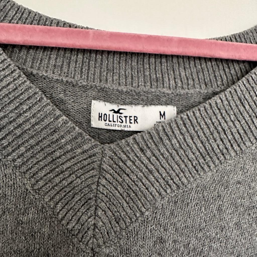 Ich verkaufe einen Hollister Pullover in der Größe M. Top Zustand. Versand als Päckchen 3,99€. Schaut gerne in meinen anderen Anzeigen vorbei!