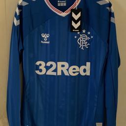 Hummel Glasgow Rangers 19/20 home shirt new small Long Sleeve HAGI.
Brand new tagged stunning looking shirt
Long sleeve version