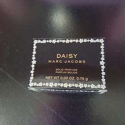 Marc Jacobs perfume necklace
daisy
slides to the side to open
brand new
box been on display
COLLECTION ONLY