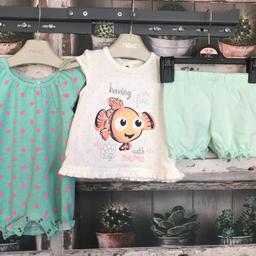 BRAND NEW GIRL CLOTHES

1 X FINDING NEMO T-SHIRT AND SHORT SET - HAS BEEN WORN WHILST ON HOLIDAY IN EXCELLENT CONDITION
1 X NEVER WORN - BUT HAS BEEN WASHED GREEN SMILEY FACES THEME FROM NEXT

PLEASE SEE PHOTO