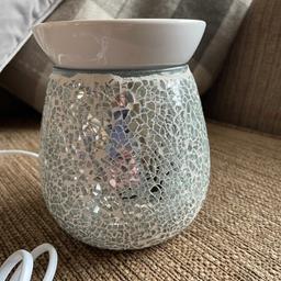 Airpure electric wax melter silver mosaic

Collection from WV8 area

Check out my other items