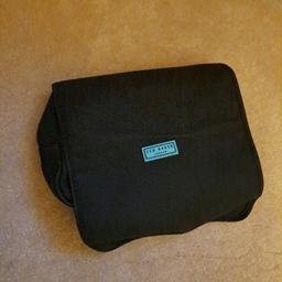 Mens black Ted Baker toiletries bag with hook to hang in shower/bathroom. Zipped compartments.  Waterproof material 
Collection from Conisbrough or may be able to deliver local
