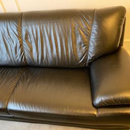 A loveseat and a three seater sofa set in black Italian leather. Made in Italy by Piquattro.

Dimensions (approx)
Three seater: 195x90x90 cm
Two seater: 150x90x90 cm

Carefully used. In very good condition. No scratches, smudges or other marks.

From pet and smoke free home.
Pick-up only.