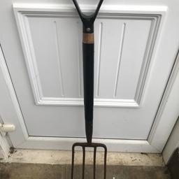 Garden fork for sale in good solid condition
Please note a rib on the plastic covering just below the handle as shown on the last picture but it doesn’t effect it’s use.
Cash on collection only from Ilford area