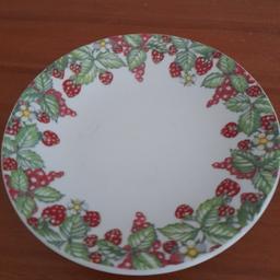 Small Decorative Plate/Dish Royal Kendal Fine Bone China "Strawberries". Undamaged condition, cream with strawberry design around edge. From tge Sheila Mannes-Abbott Collection. 5 inches diameter. From smoke and pet free home. Check out my other items. Happy to combine postage for multiple purchases or collection from DL5. Thanks for looking.