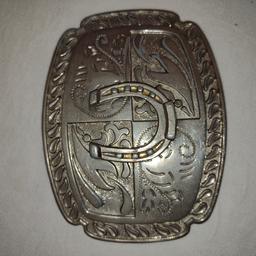 Belt Buckle Lucky Horseshoe. A very nice brass belt buckle with a lucky horseshoe design. Measures 4” x 3”. Like new. £10