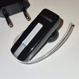 Verkaufe Samsung Headset mit Ohrbügel und Ladekabel.

Da es sich um einen Privatverkauf handelt gibt es keine Gewährleistung, Rückgabe und Umtausch. Bei Fragen bitte einfach melden. :)
