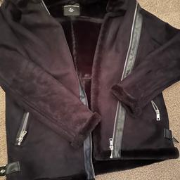 Dorothy Perkins black size uk6 biker style jacket with fur inside lining