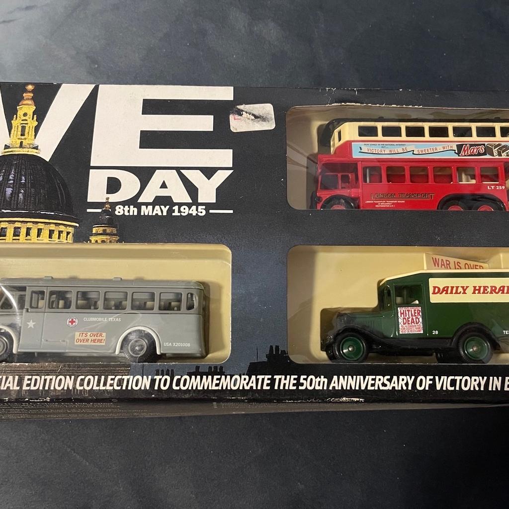 Days gone cars sets of 3
Police set
VeDay set the box has signs of ware
All cars in fab condition
Have more for sale husband’s collections