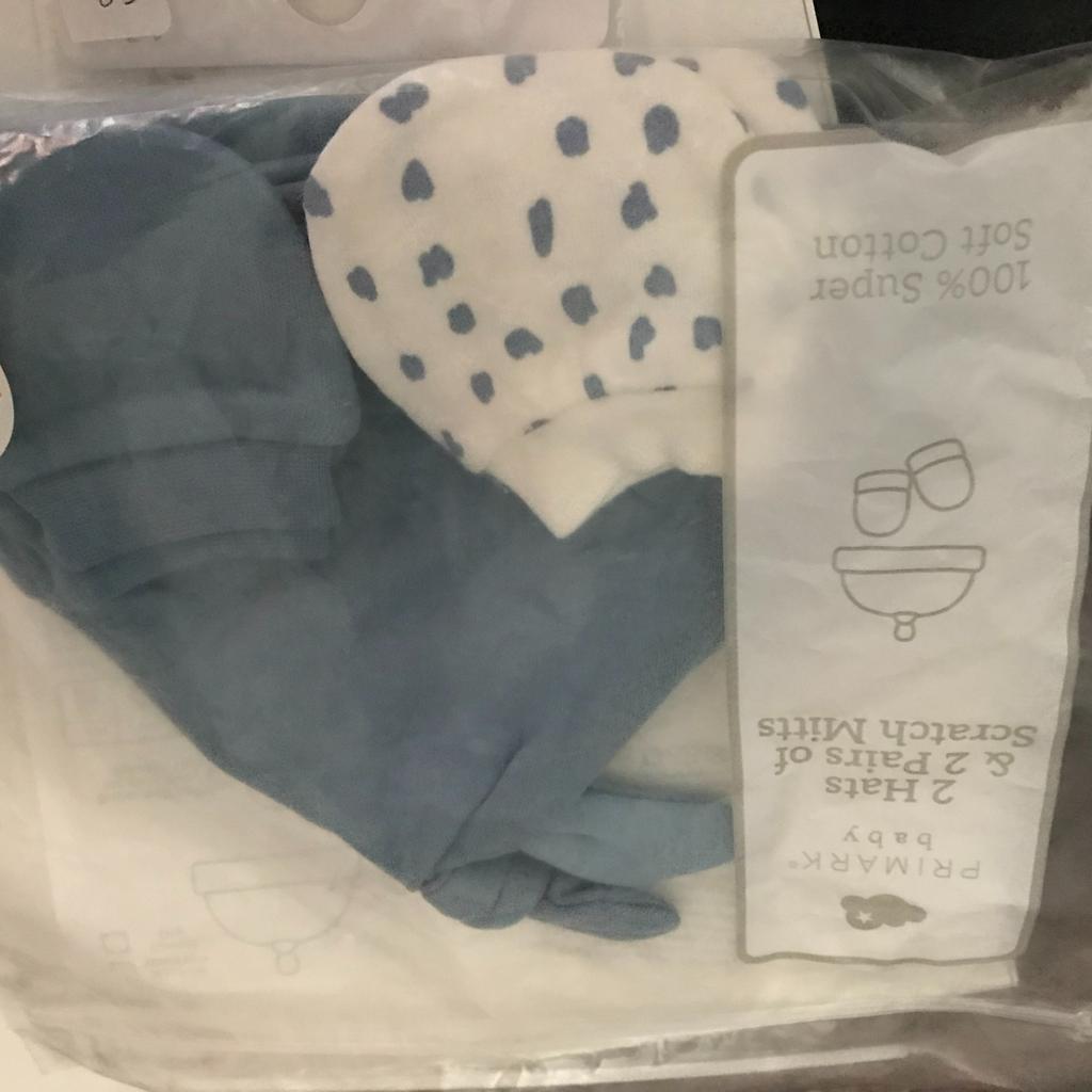 THIS IS FOR A BUNDLE OF BOYS CLOTHES FROM NEXT

2 X BLUE HATS WITH TWO PAIRS OF MATCHING SCRATCH MITTENS FROM PRIMARK
2 X PAIRS OS BLUE SCRATCH MITTS FROM MOTHERCARE

PLEASE SEE PHOTO