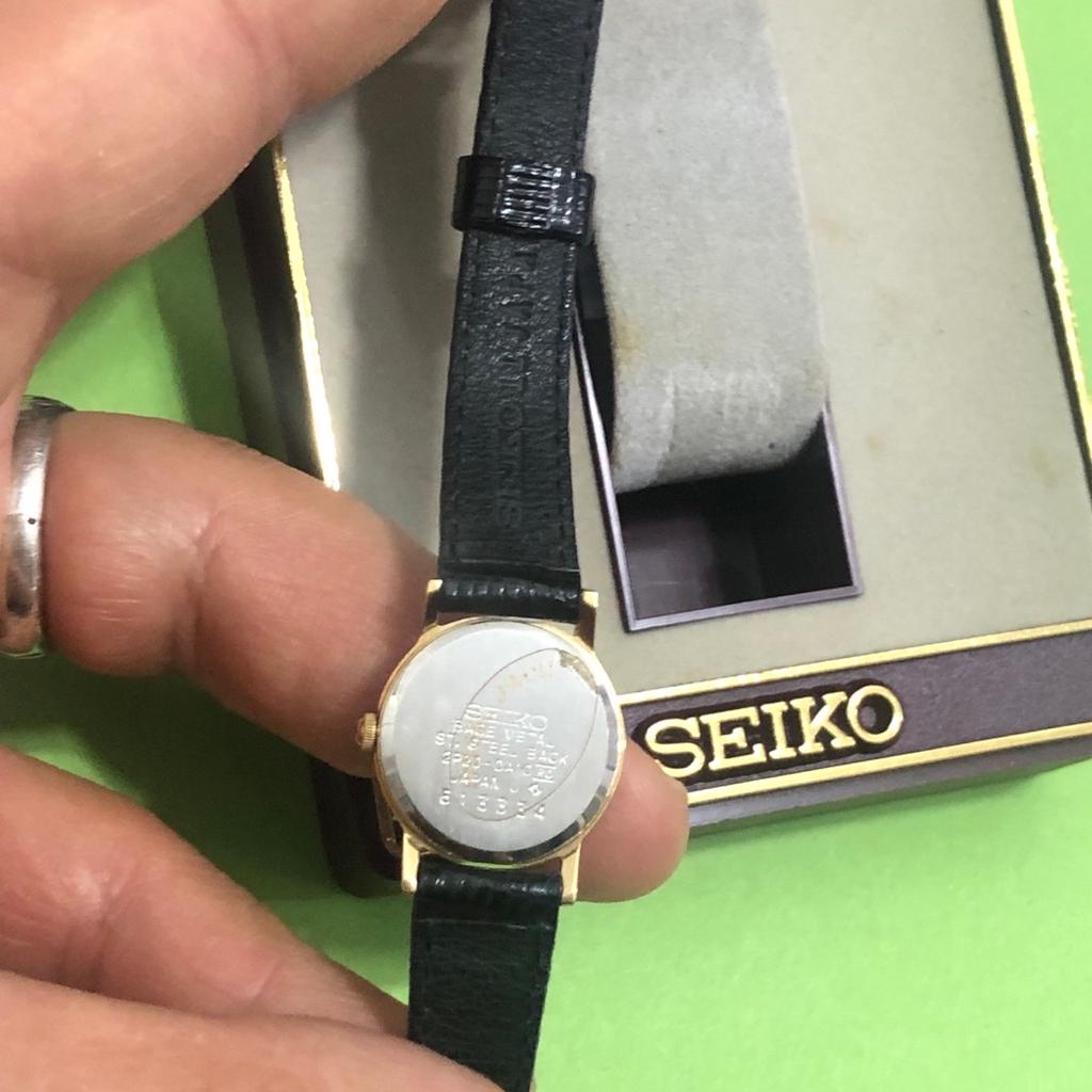 Old genuine ladies Seiko watch in mint condition no battery in place needed, got it real case and leather strap stamped Seiko too . Pls look at the pictures attached for more details can accept PayPal, collection, bank transfer or delivery if close by. Shpocks wallet too