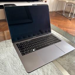 Specs:
i7 2.8 GHz Quad-Core
16GB RAM
1TB SSD Storage

Bought new when it was released and used for around a year. Has been unused since.

Has some light marks around the edges and the left command key is worn which is only cosmetic. Functions as expected.

Comes with charger. No box.
