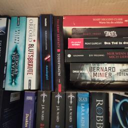 verkaufe eine Kiste voller Bücher , Fantasy, crime und Thriller...
Bücher einzeln 3€
ganze Kiste 50€ 

privat verkauf keine Garantie und Rücknahme!