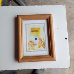 wooden pictures frame
