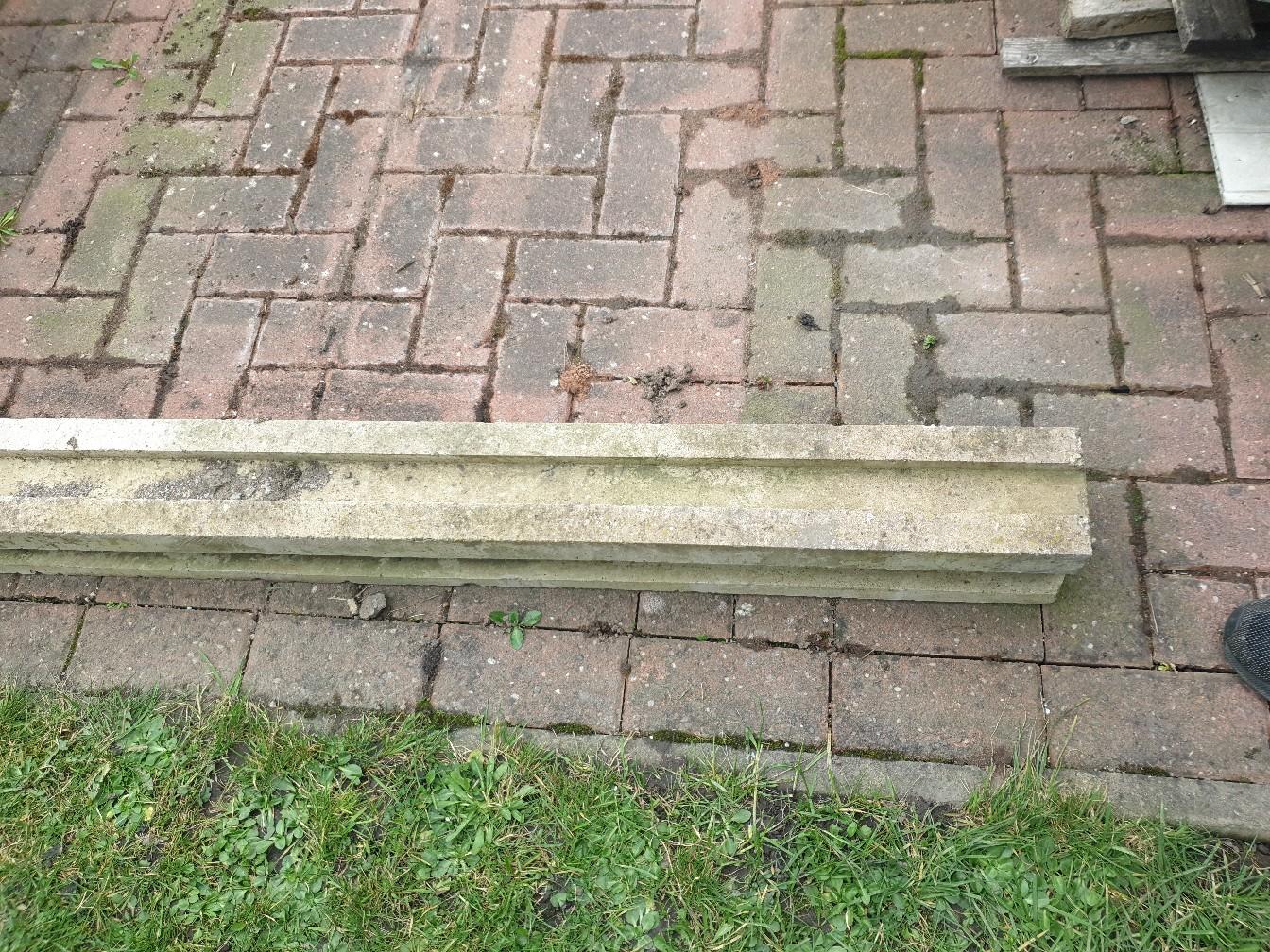 8ft high gravel boards post in WV14 Wolverhampton for £10.00 for sale Shpock