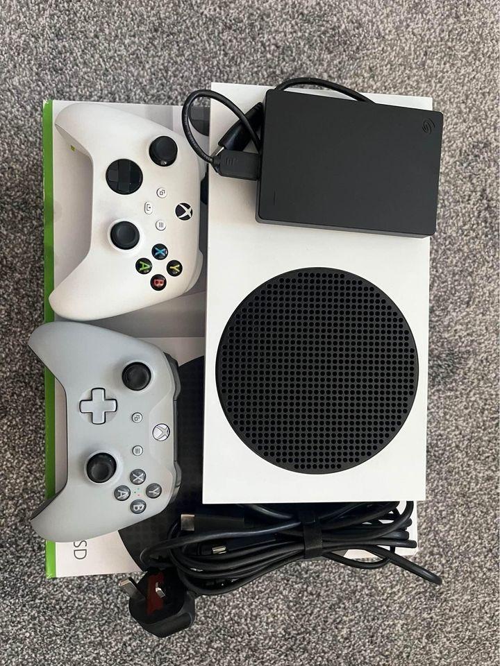 Xbox series S, 2 Controllers & 1TB Harddrive in Havant for £230.00 for ...