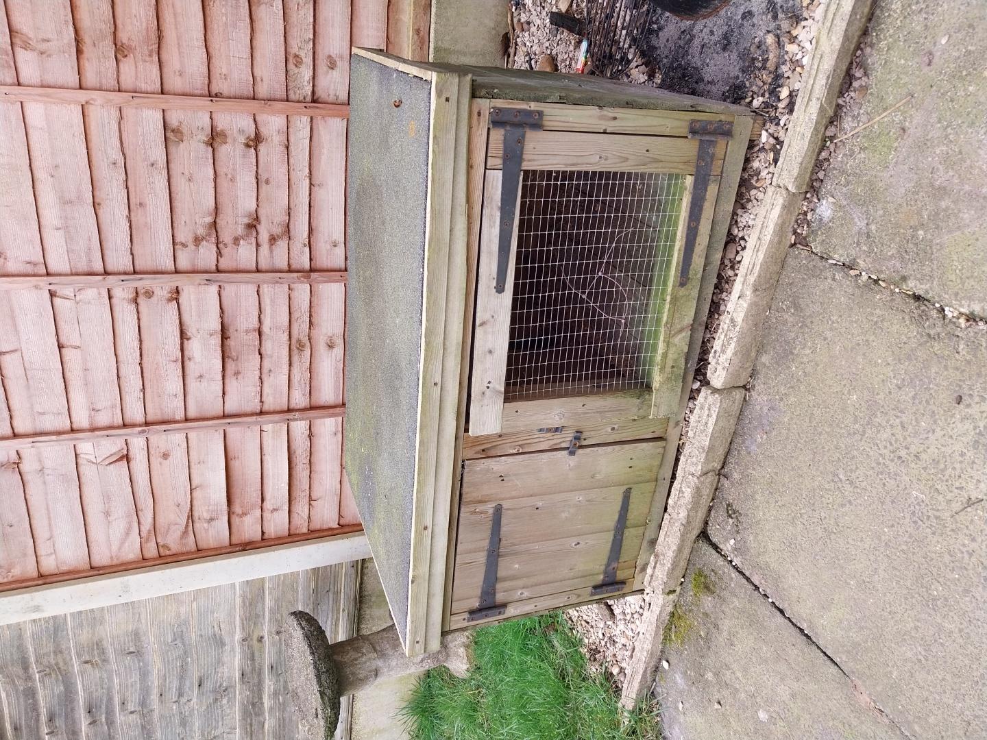 Rabbit hutch in DY8 Dudley für gratis zum Verkauf Shpock AT