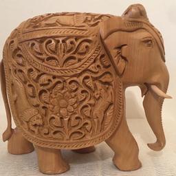 Vintage Elephant Statue Flora Animal Hand Carved Kadam Wood Decor Figurine. Condition used. In very good condition, however, one tooth missing. Measurements; length 7.5”, height 6””, width 3.5” inches, weight 648 grams. Beautiful engraved elephant with engraved animals and flora. Please view my listing for more vintage and modern status, other kitchen, home items and more, etc. Collection only, London NW7.