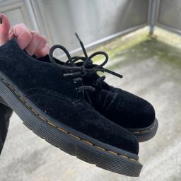 Suede Dr Marten Shoe
Black
Size 5
Bought for £80
Shoes only no box
Great condition, may need a wipe down but will clean to best of my ability before sending!
NON REFUNDABLE
Open to offers!
Royal mail shipping only.