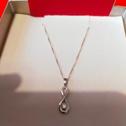 i have for sale a brand new in the box 9ct white gold infinity necklace purchased from h samuels comes complete with care instructions both pendant and chain fully hallmarked, collection from darlington dl1 or can post,paypal accepted ,please do not put in offers with delivery as i cannot access those , low offers will be ignored priced to sell  oos