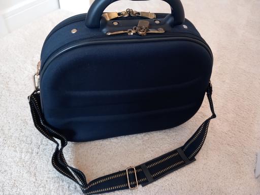 Buy & Sell Surrey Guildford - Photos for Vintage navy travel case