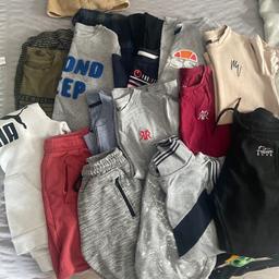 Boys bundle of mixed clothes, river island, puma, Ellesse and other brands
Contains 1x joggers 
1x hoody
3xshorts
Pjs
1x zip up jacket
5x t-shirts
Any questions please ask