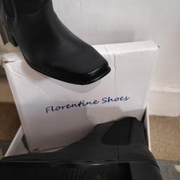 Ladies Brand New Ankle Boots.
Italian Design!
Box & Packaging.
Never Been worn.