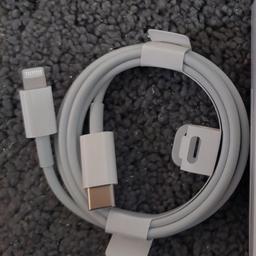 Genuine Apple product,
1m usb-c to lightning cable

Brand new condition,not used.