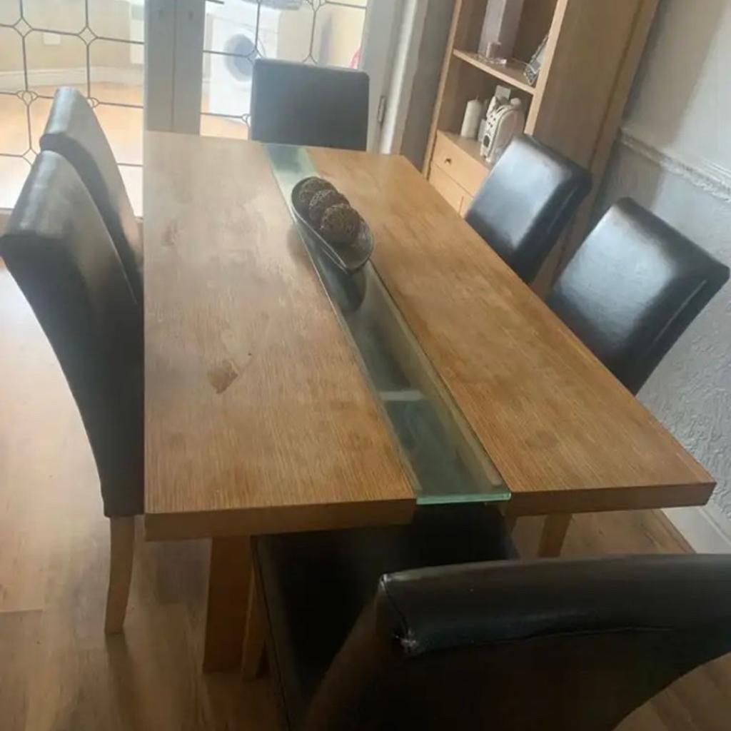 Dining table and chairs in S60 Rotherham für £ 30,00 zum Verkauf