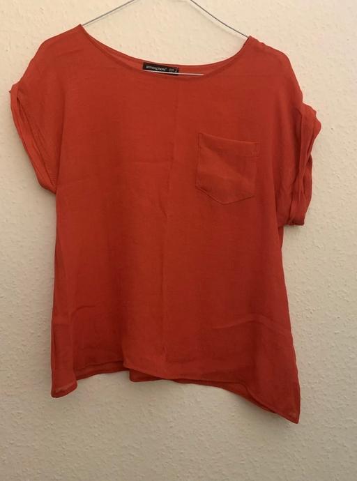 Buy & Sell Surrey Guildford - Photos for Coral sheer short sleeved top