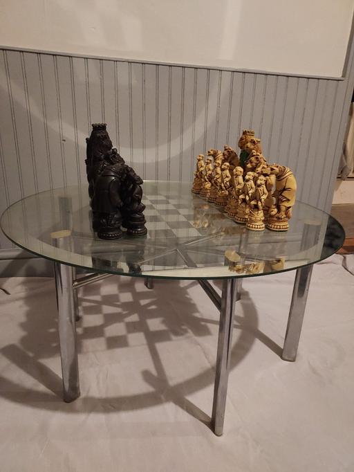 Buy & Sell South East London Plumstead - South East London - Photos for chrome legged round glass chess table