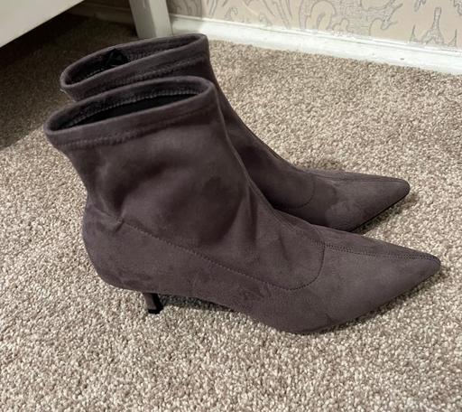 Buy & Sell West London West Kensington - West London - Photos for Next Faux Suede Ankle Sock Boots Size Uk 3.5