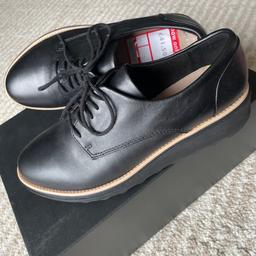New Clark’s brogues wide fit size 4
