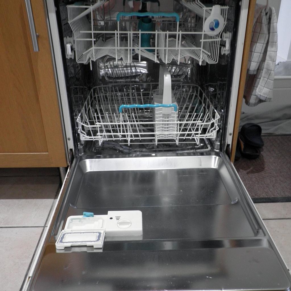 ZANUSSI DW927 DISHWASHER (PARTS ONLY) in NG15 Ashfield for £16.49 for