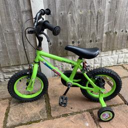 Kids bike suitable for 3 to 5 years old little tear on the seat all in workings condition