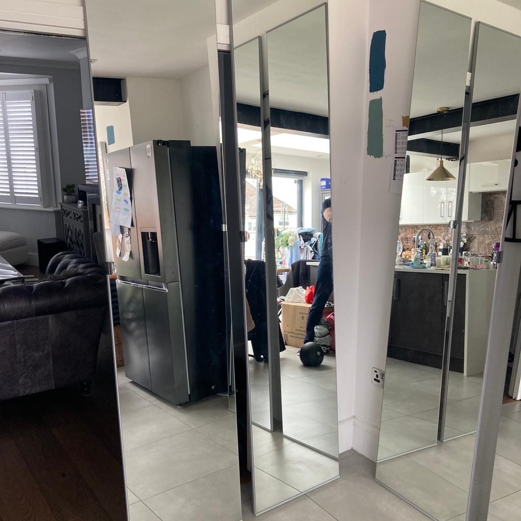 IKEA pax mirror doors with handles. in SM3 Sutton für 140,00 £ zum