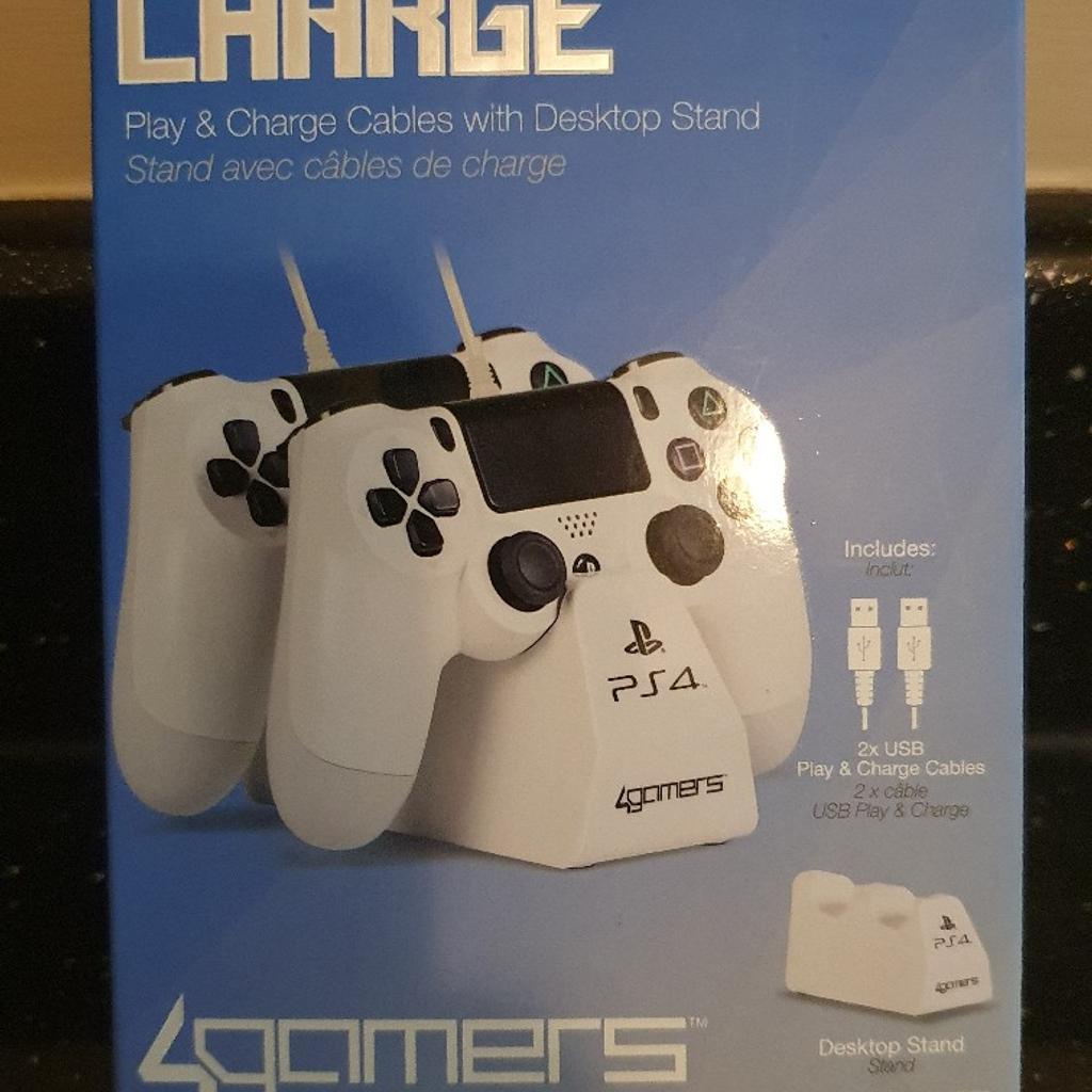 4gamers PS4 Cables and Stand - White. New.
CONTROLLERS NOT INCLUDED- THE STAND DOES NOT CHARGE THEM, IT IS A STAND TO HOLD CONTROLLERS WHILE CHARGING