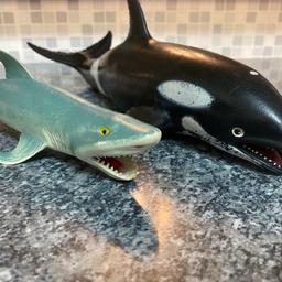 Vintage large solid rubber killer whale. Extremely heavy, weighing 600g.
Length 31cm x Width 12cm.
Stamped on the base of its tale with AAA.
Shark has been sold.
Please have a look at my other items for a bargain.