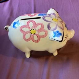 Vintage Arthur Wood Ceramic Piggy Bank
Great item both useful and ornamental.
In excellent condition
