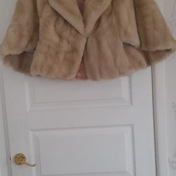 Stunning Vintage Cape High quality fabric an item that never dates very glamorous on excellent condition collection Halewood L26