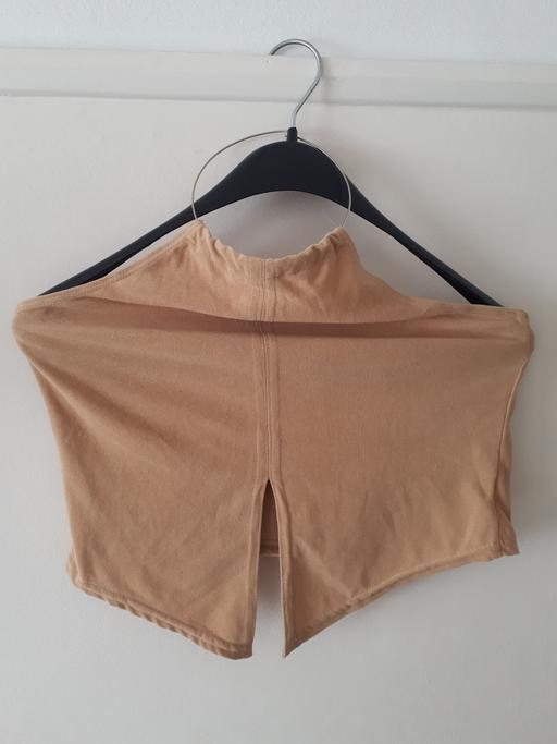 Buy & Sell South East London Middle Park - South East London - Photos for Beige halter neck top & trouser set.