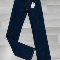 Levi’s Strauss Co Damen Jeans
Modell: High Rise Straight 724 
Größe: W23 L30 / XXS 
NEU

Versand extra
