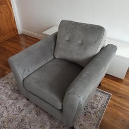 Brand new sofa, never used. It's for sale because it doesn't fit in our living room and DFS won't accept a return.

RRP is £799 but we are selling it for £200. Please message me for a link to the DFS website which contains the dimensions of the sofa.