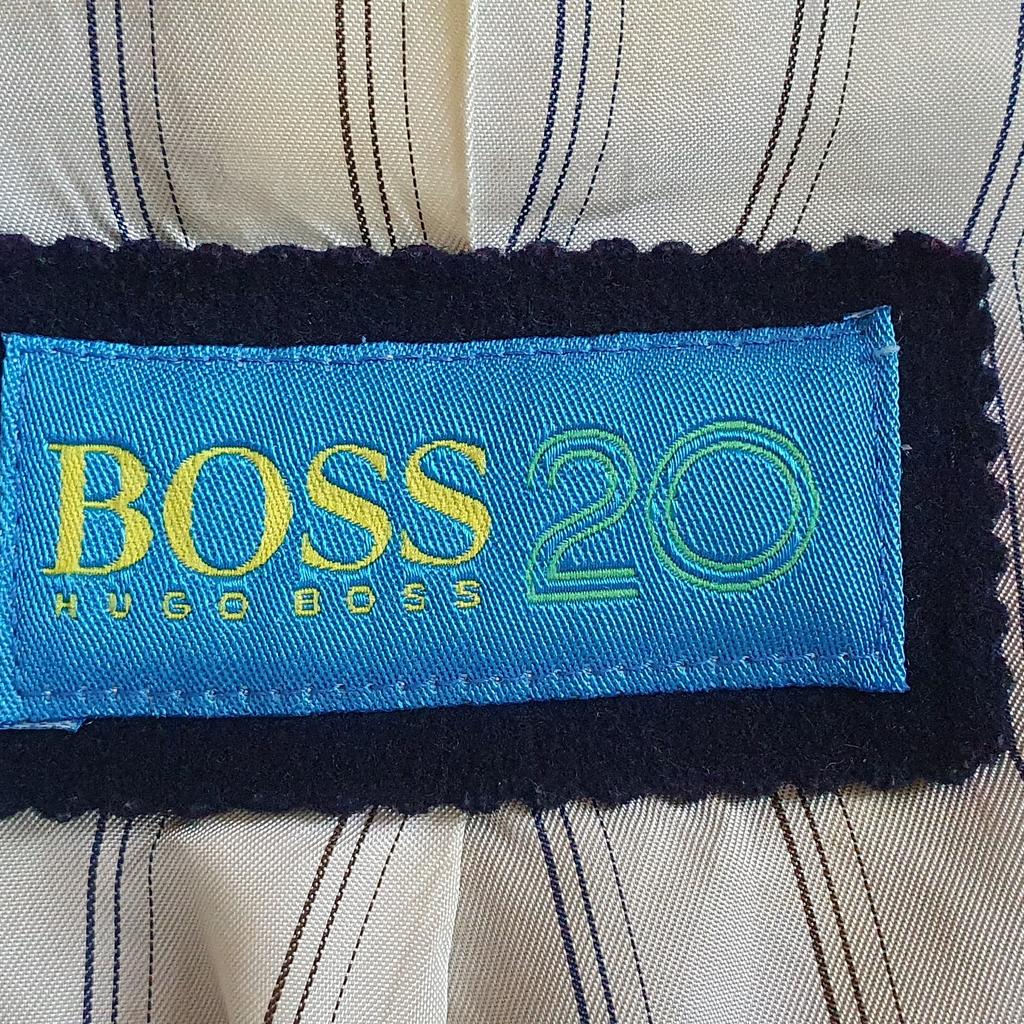 Verkaufe ein BOSS Sakko "BOSS20" in der Farbe dunkelblau in Größe 54. Das Sakko besteht zu 40% aus Cashmere, zu 40% aus Wolle und zu 20% aus Polyesther